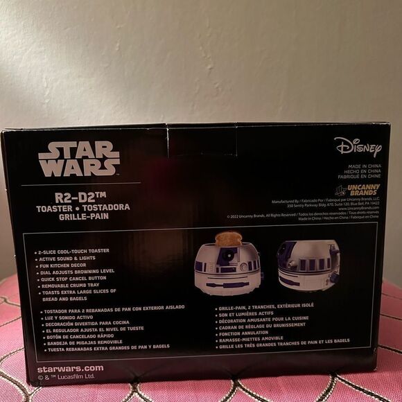🆕 Uncanny Brands Star Wars R2D2 Deluxe Toaster Lights Up w/ Sounds - Picture 3 of 4